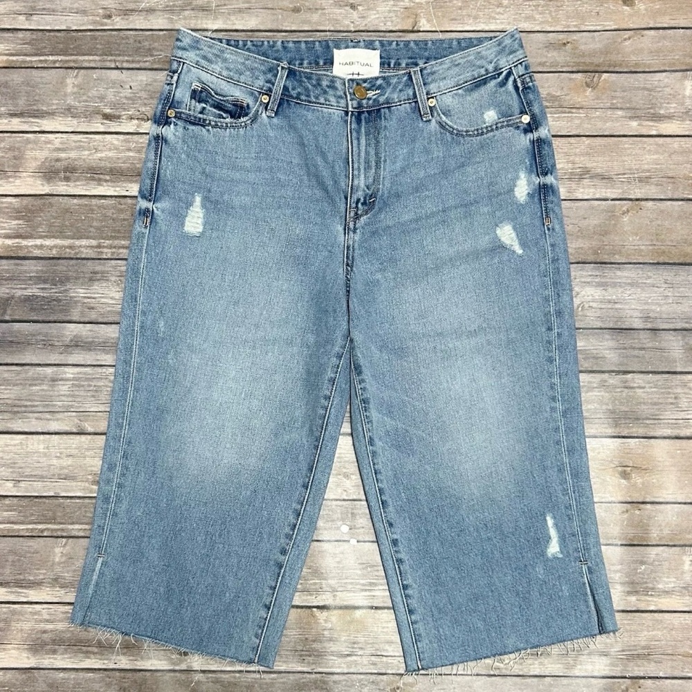 Habitual Hardy Medium Wash Siona Straight Leg Capri Cropped Distressed Jeans 29